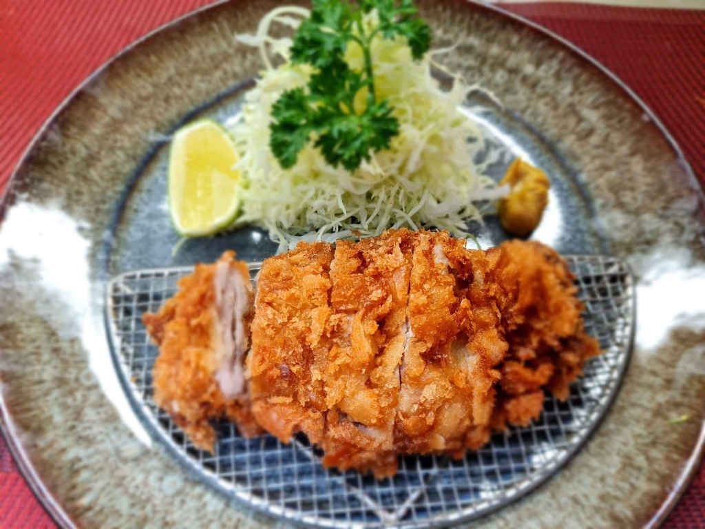 日本仕込みの確かな技術とアットホームな和食定食 KOHARU亭
