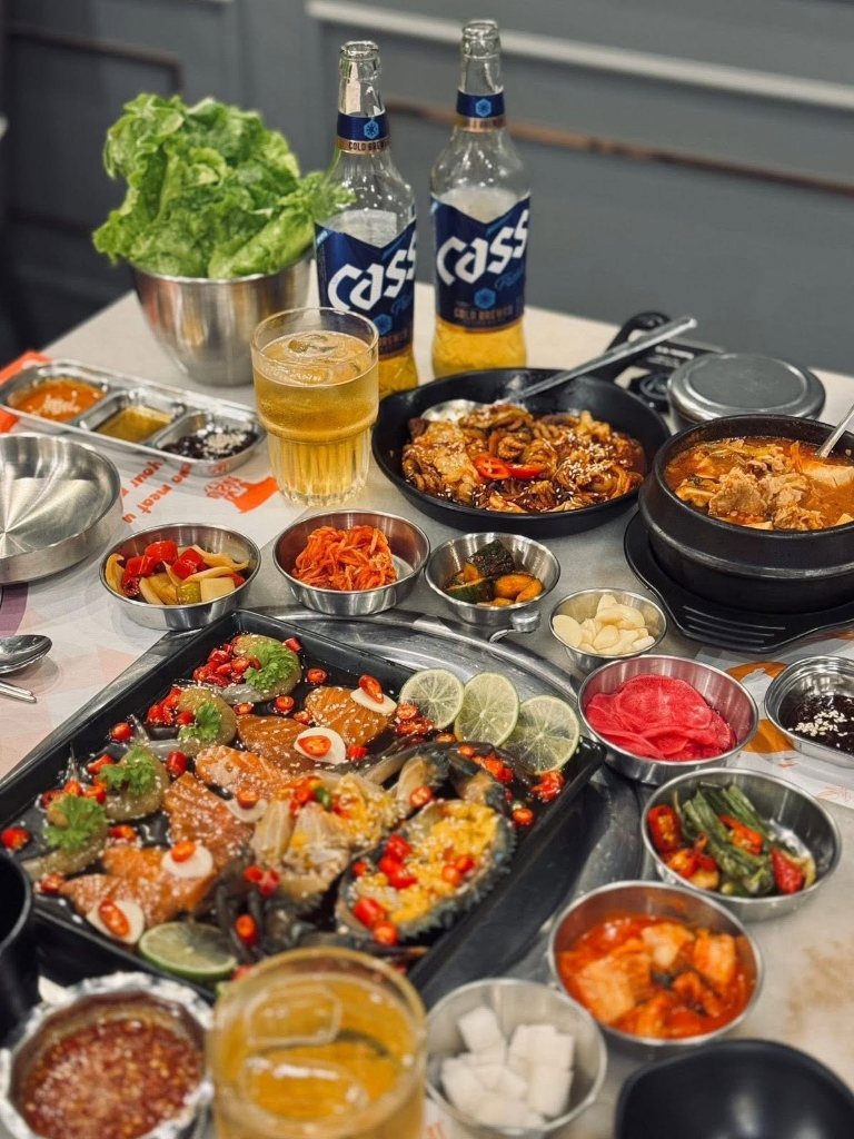 肉厚サムギョプサルと旨辛韓国グルメの人気チェーン Nice Two Meat U
