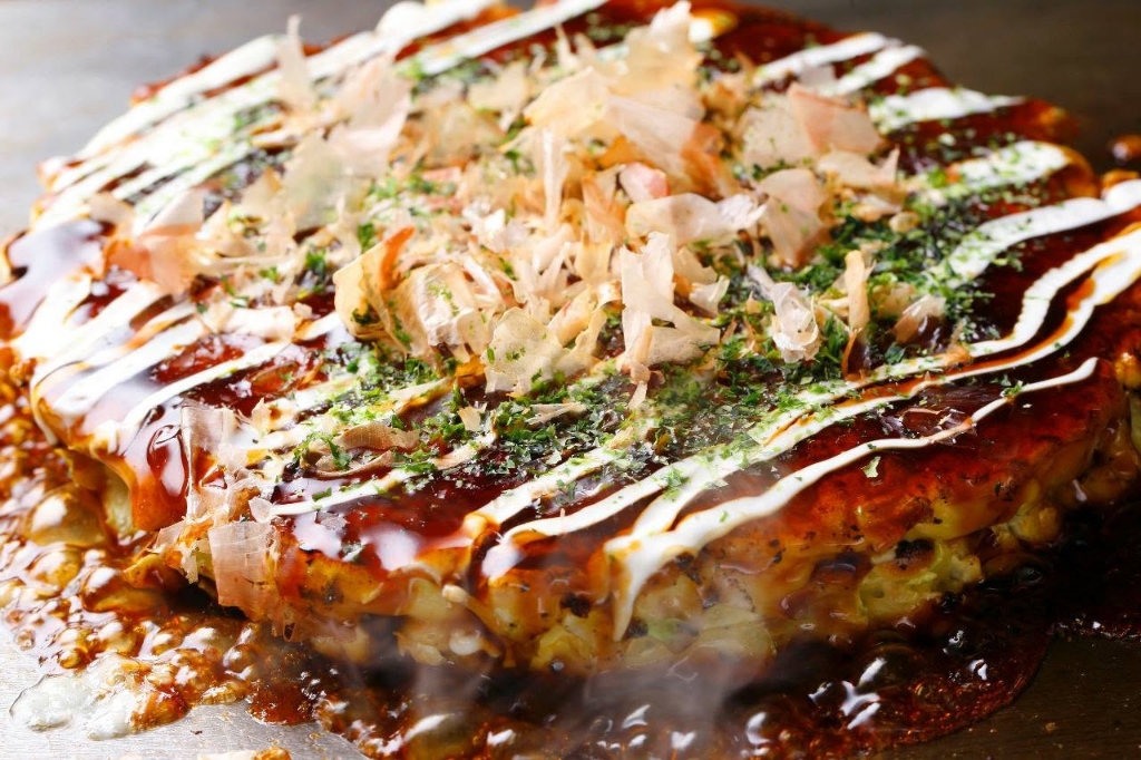 秘伝のスタミナ丼と絶品お好み焼きが名物の老舗食堂 大阪ハックチャオ